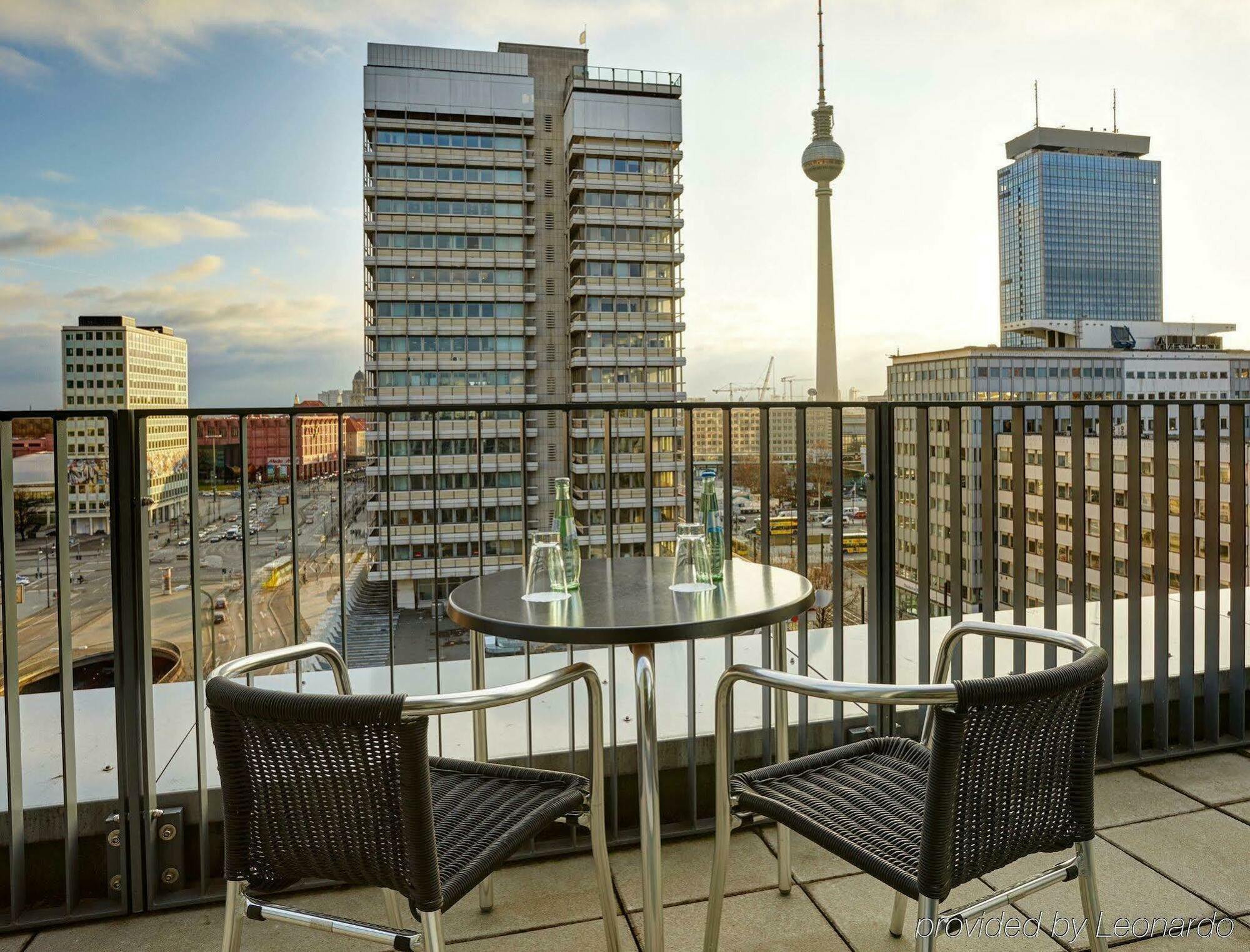 Holiday Inn Berlin-Alexanderplatz, An Ihg Hotel ภายนอก รูปภาพ